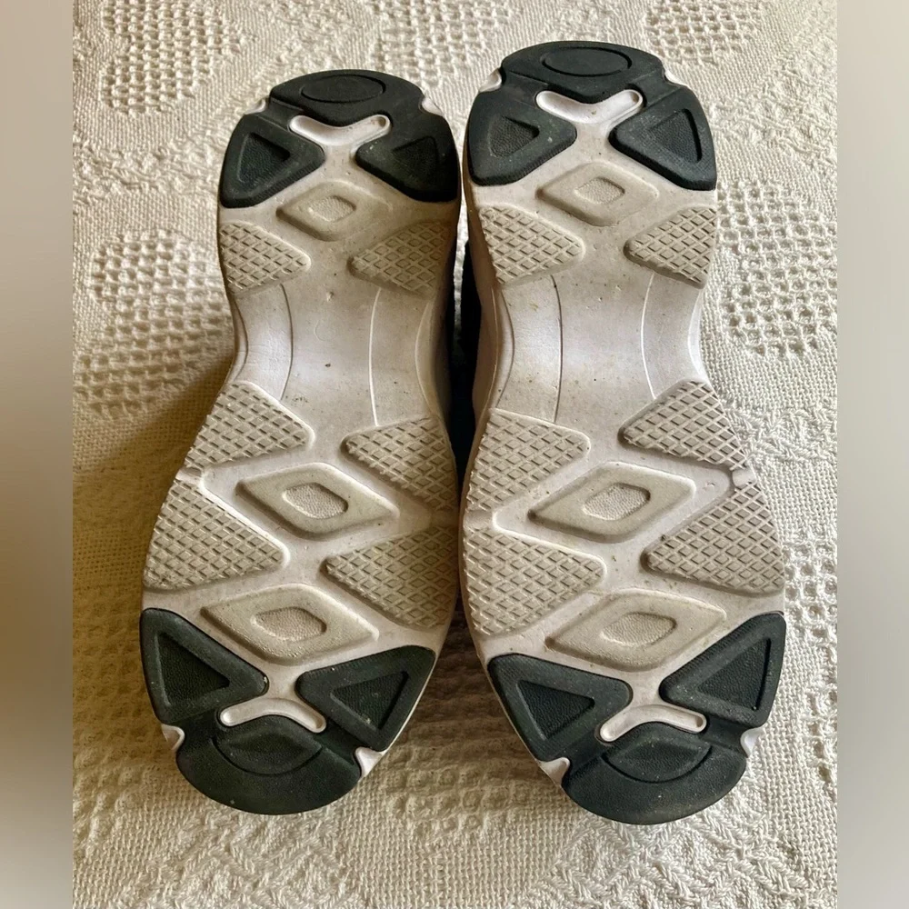 Black Adjustable Velcro Tongueless Breathable Walking Shoes Sneakers Size 8